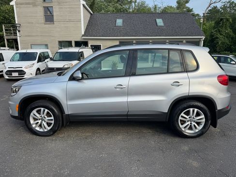 Used 2017 Volkswagen Tiguan S AWD/4WD image 4