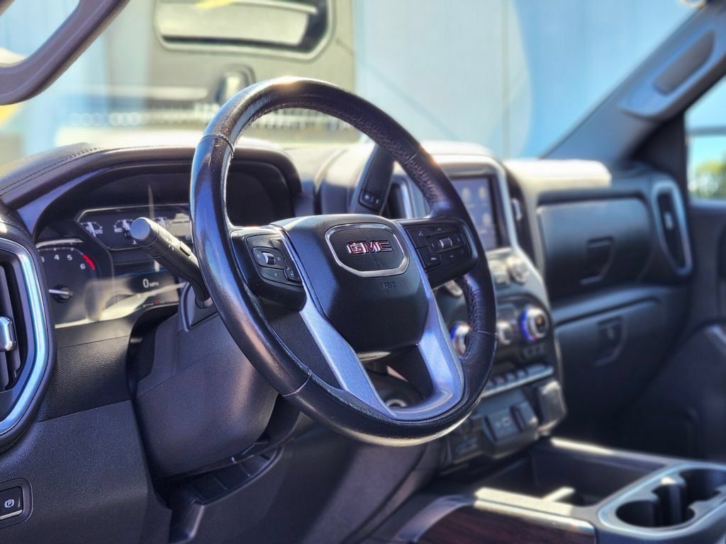 Used 2021 GMC Sierra 1500 SLT w/ SLT Premium Package AWD/4WD image 17