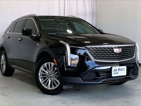 Used 2025 Cadillac XT4 Premium Luxury FWD image 34