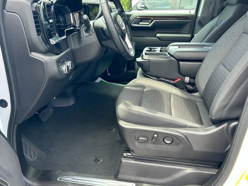 Used 2024 GMC Sierra 1500 Elevation w/ X31 Off-Road Package image 11