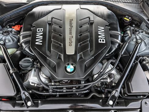Used 2018 BMW 650i Convertible RWD image 29