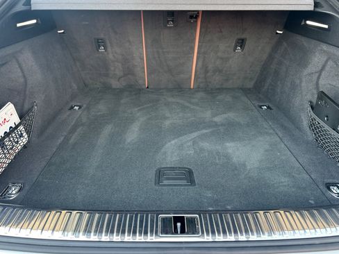 Used 2024 Audi Q8 e-tron Premium image 18