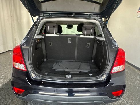Used 2022 Chevrolet Trax LS w/ Tint and Cruise Package FWD image 6