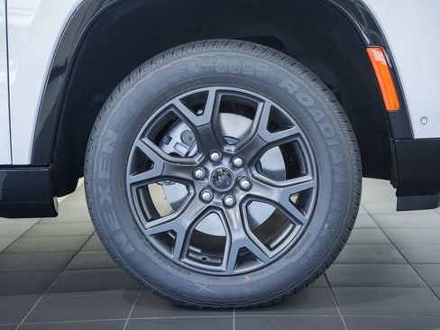 New 2026 Jeep Grand Wagoneer Limited AWD/4WD image 17
