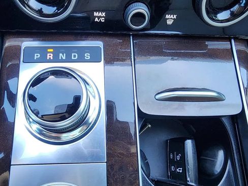 Used 2019 Land Rover Range Rover Supercharged AWD/4WD image 29