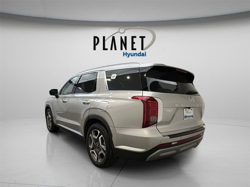 Used 2023 Hyundai Palisade Limited image 6