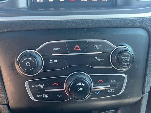 Used 2020 Dodge Charger SXT w/ Leather Interior Group RWD image 24