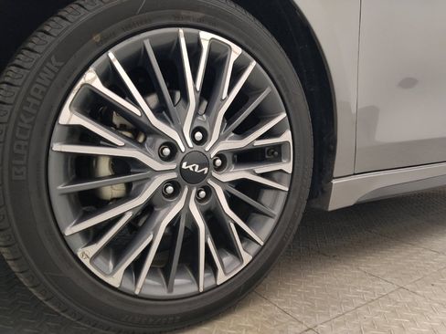 Used 2023 Kia Forte GT-Line w/ GT-Line Technology Package FWD image 31