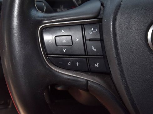 Used 2020 Lexus UX 200 w/ Premium Package FWD image 23