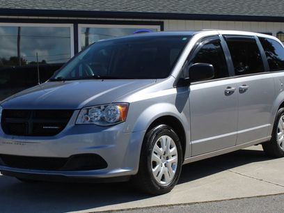 Used 2018 Dodge Grand Caravan SE