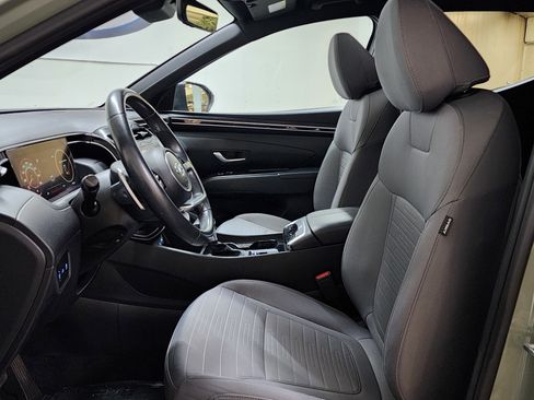 Used 2022 Hyundai Santa Cruz SEL Premium image 11