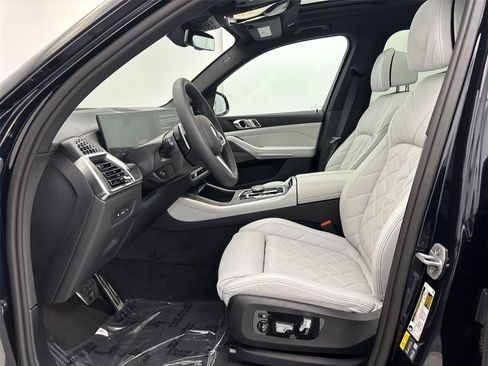 New 2026 BMW X5 xDrive50e w/ M Sport Package AWD/4WD image 25