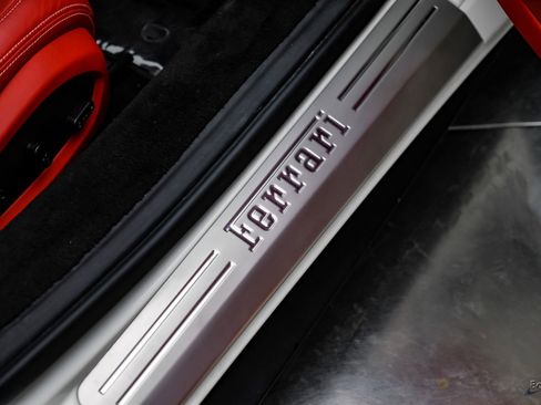 Used 2015 Ferrari 458 Italia Coupe image 56