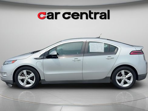 Used 2014 Chevrolet Volt w/ Enhanced Safety Package 1 FWD image 2