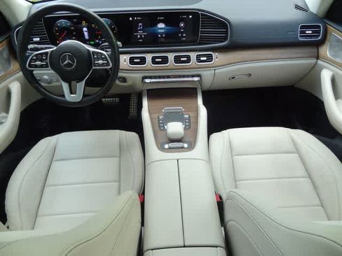 Used 2022 Mercedes-Benz GLS 450 4MATIC image 16