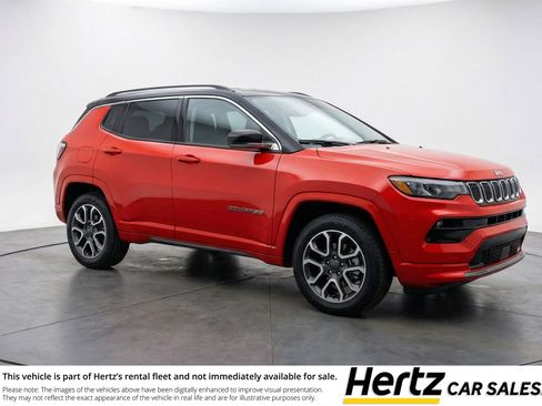 Used 2025 Jeep Compass Trailhawk AWD/4WD image 1