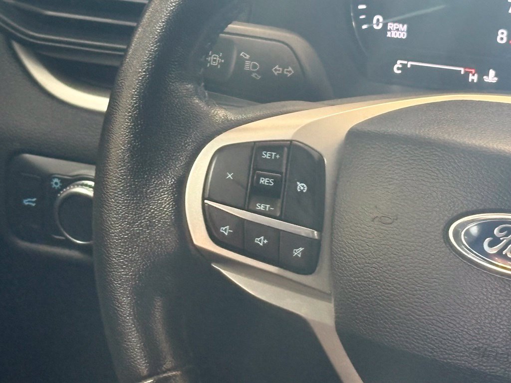 Used 2022 Ford Explorer XLT AWD/4WD image 23