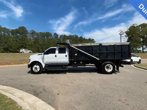 Used 2022 Ford F650 2WD Crew Cab Super Duty image 2