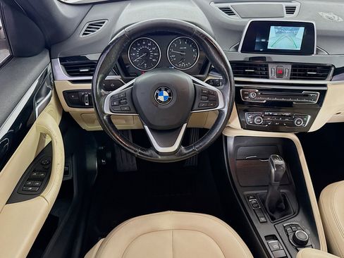 Used 2018 BMW X1 xDrive28i AWD/4WD image 16