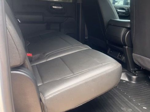 Used 2025 Chevrolet Silverado 3500 W/T image 9