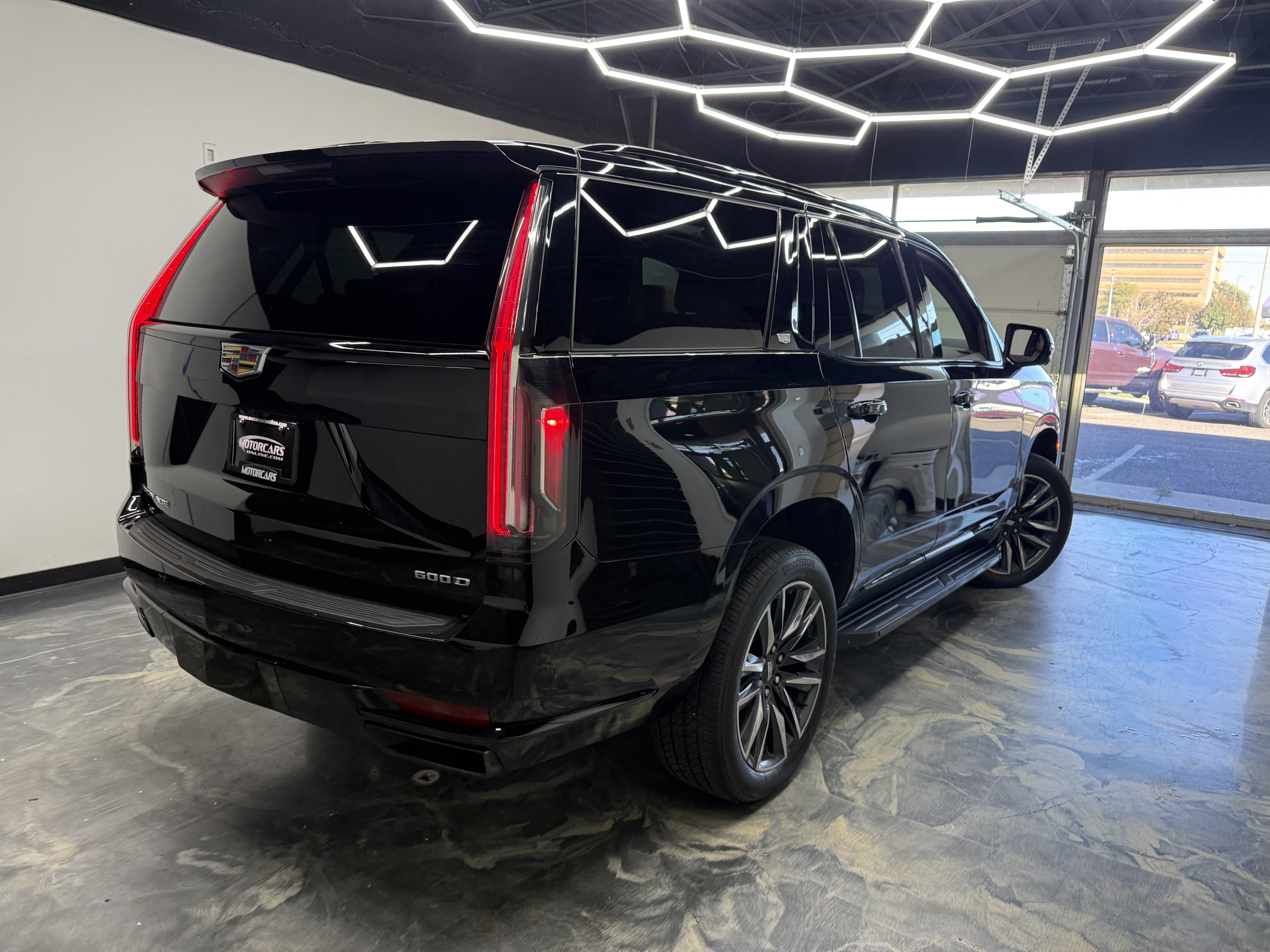 Used 2023 Cadillac Escalade Sport w/ LPO, Floor Liner Package AWD/4WD image 4
