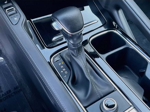 Certified 2023 Kia Telluride EX w/ EX Captain's Chair Package FWD image 26