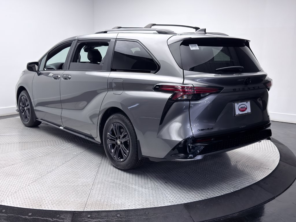 Used 2026 Toyota Sienna XSE AWD/4WD image 7