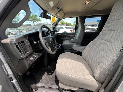 Used 2025 Chevrolet Express 2500 LT w/ LT Preferred Equipment Group RWD image 19