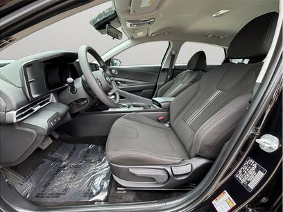Used 2023 Hyundai Elantra SEL