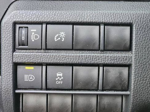 Used 2024 Toyota Tacoma SR5 AWD/4WD image 6