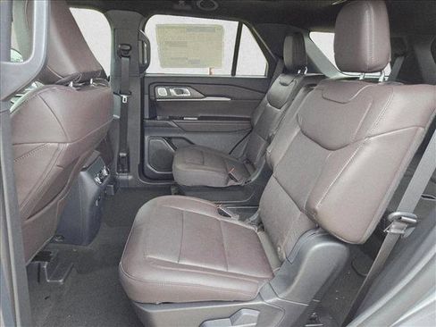New 2026 Ford Explorer Platinum image 16