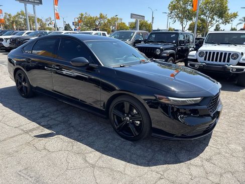 Used 2025 Honda Accord Sport image 10