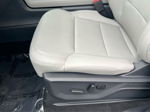 New 2026 Ford Expedition Max Active image 32