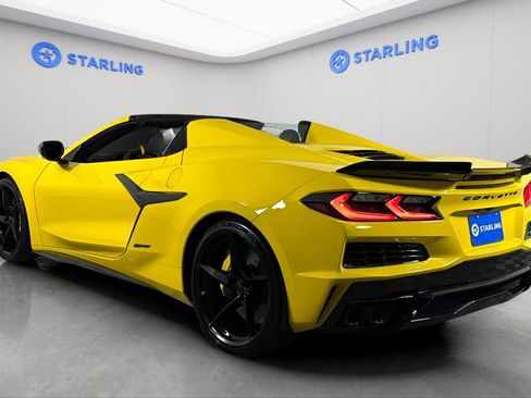 Used 2025 Chevrolet Corvette E-Ray w/ Stealth Interior Trim Package AWD/4WD image 7