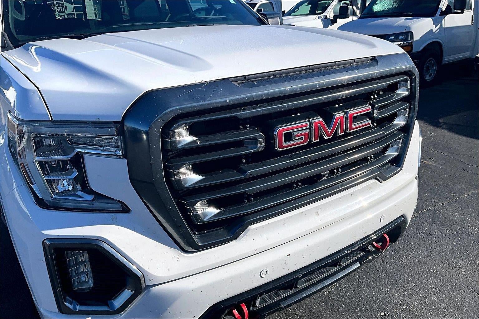 Used 2020 GMC Sierra 1500 AT4 w/ AT4 Premium Package AWD/4WD image 3