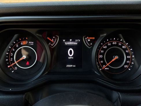 Used 2025 Jeep Wrangler Unlimited Sport AWD/4WD image 34