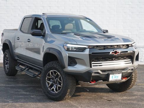 New 2025 Chevrolet Colorado ZR2 w/ Technology Package image 2
