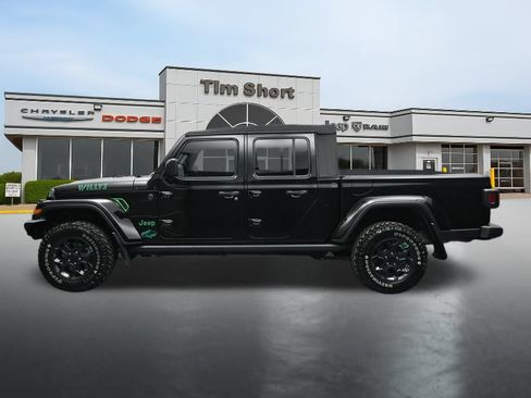 Used 2023 Jeep Gladiator Sport AWD/4WD image 2