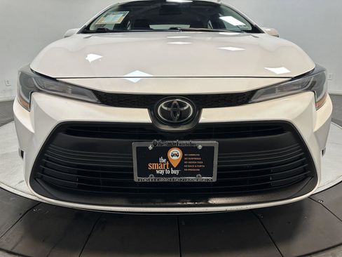 Used 2023 Toyota Corolla LE image 5