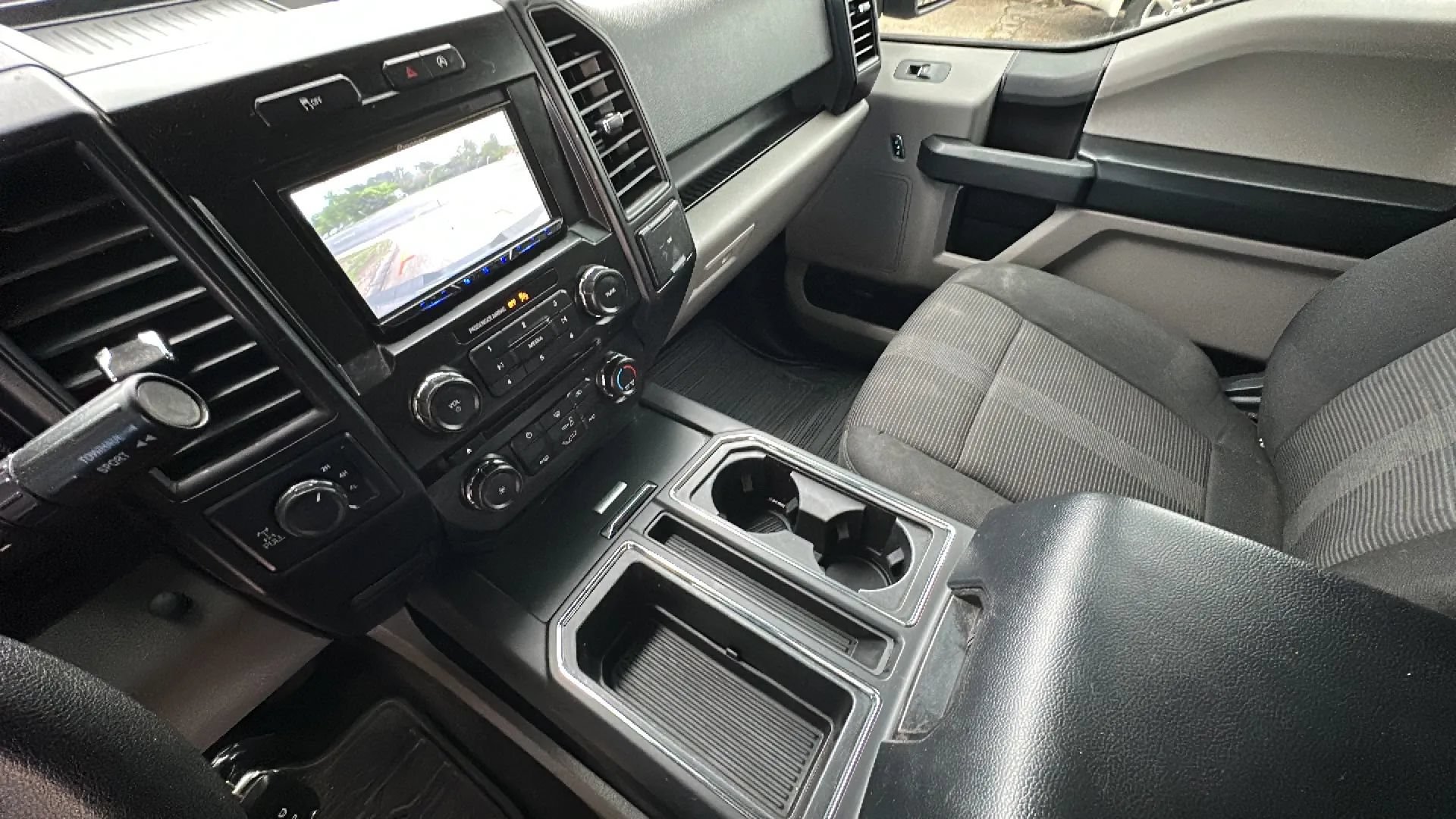 Used 2017 Ford F150 XL w/ Equipment Group 101A Mid AWD/4WD image 16