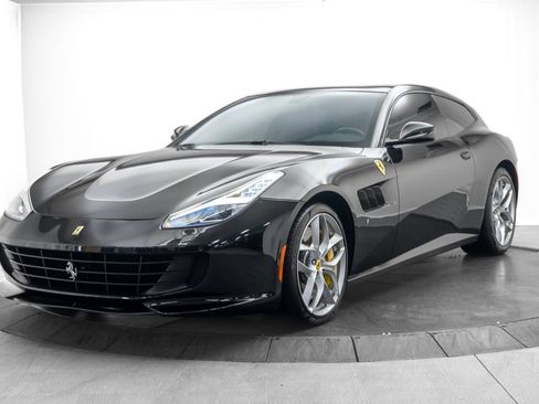 Used 2018 Ferrari GTC4Lusso T RWD image 3