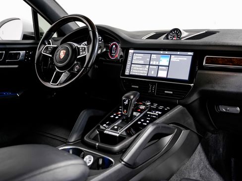 Used 2020 Porsche Cayenne S image 28