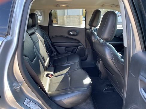 Used 2019 Jeep Compass Limited image 28