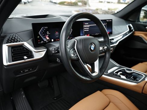 Certified 2025 BMW X5 sDrive40i w/ Premium Package image 19