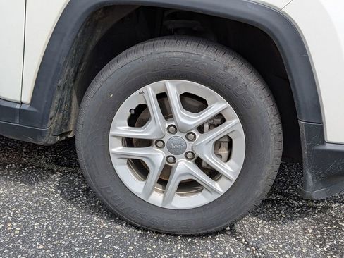 Used 2019 Jeep Compass Sport image 10