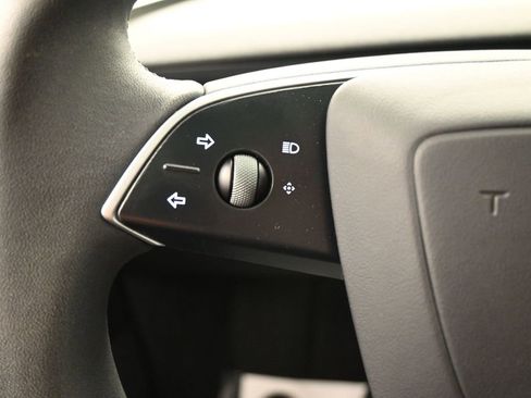 Used 2024 Tesla Model 3 Standard Range RWD image 19