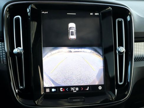 Used 2022 Volvo XC40 P8 Recharge Plus AWD/4WD image 24