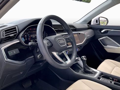 Used 2024 Audi Q3 2.0T Premium Plus w/ Premium Plus Package AWD/4WD image 18