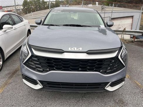 Used 2023 Kia Sportage EX image 2