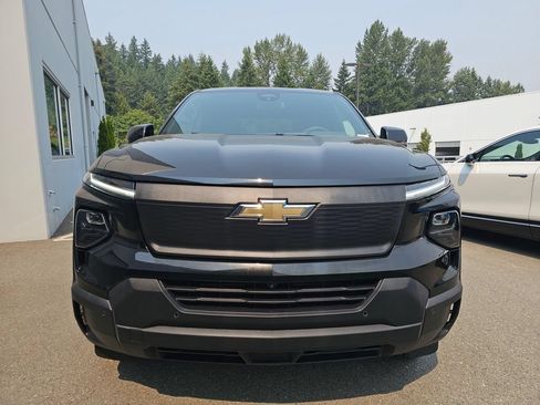 Used 2026 Chevrolet Silverado EV W/T AWD/4WD image 2